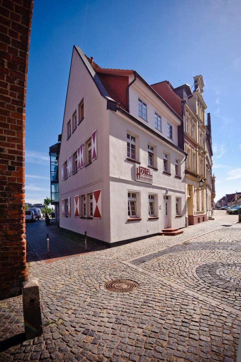 Hotel Am Alten Hafen - Genel