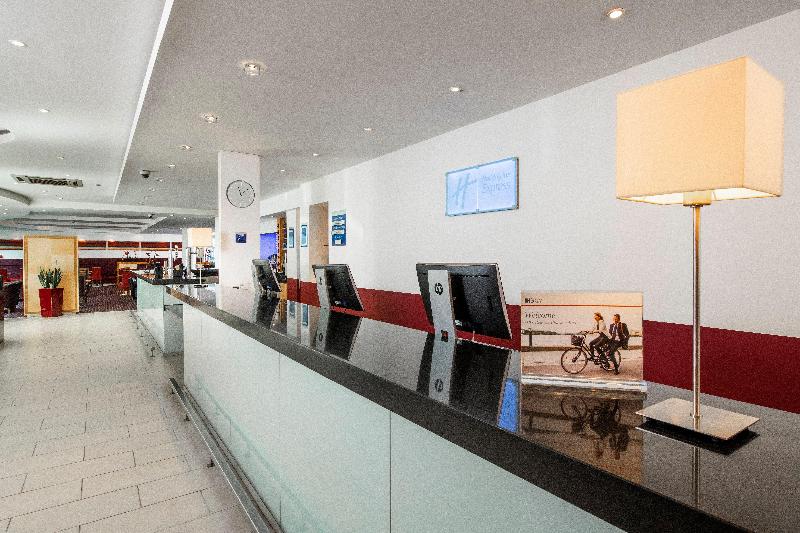 Holiday Inn Express Newcastle City Centre - Lobi