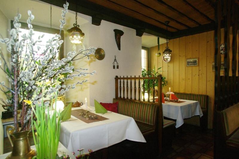 Hotel Restaurant Räuber Lippoldskrug - Restoran