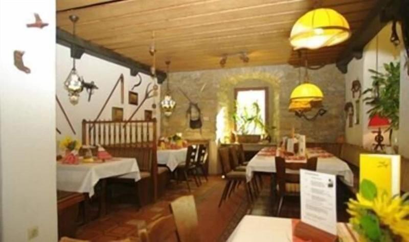 Hotel Restaurant Räuber Lippoldskrug - Restoran