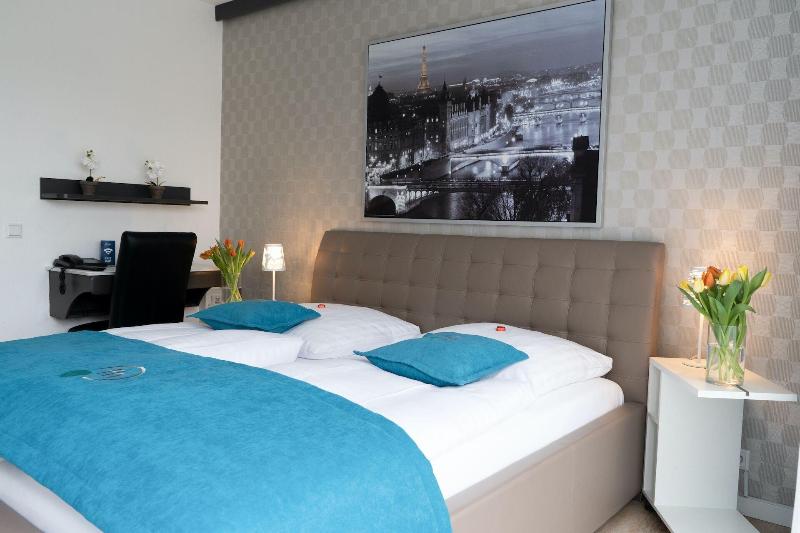 Friends Hotel Bad Salzuflen - Oda