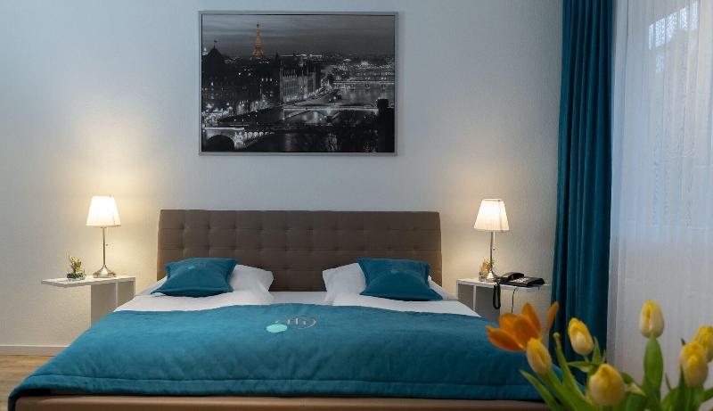 Friends Hotel Bad Salzuflen - Oda