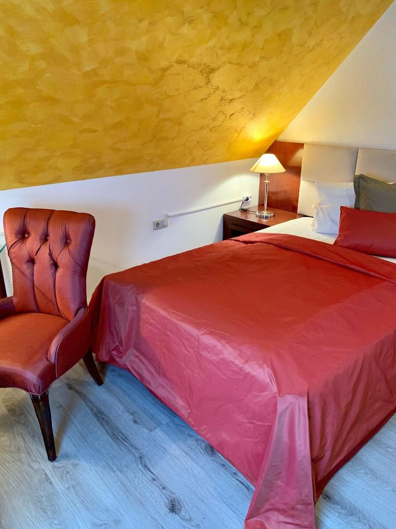 Boutique Hotel Goldene Henne - Lobi