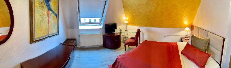 Boutique Hotel Goldene Henne - Oda