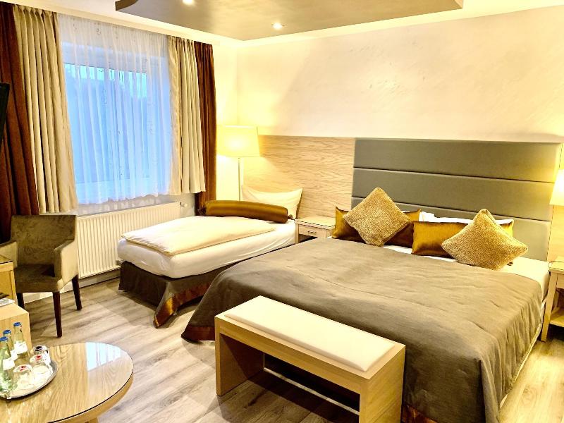 Boutique Hotel Goldene Henne - Oda