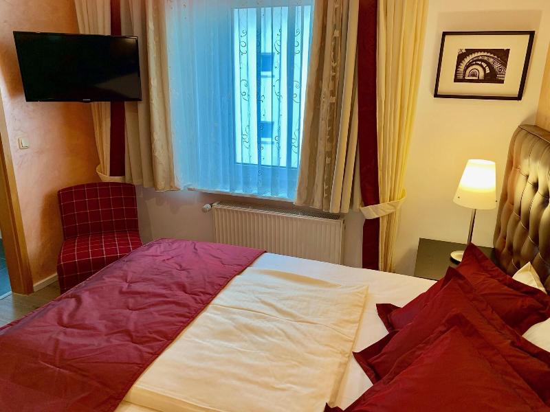 Boutique Hotel Goldene Henne - Oda