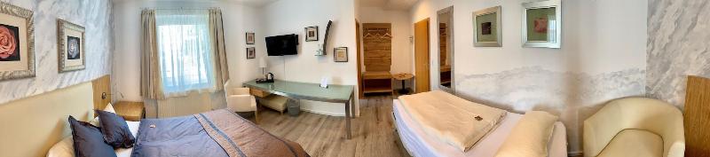 Boutique Hotel Goldene Henne - Oda