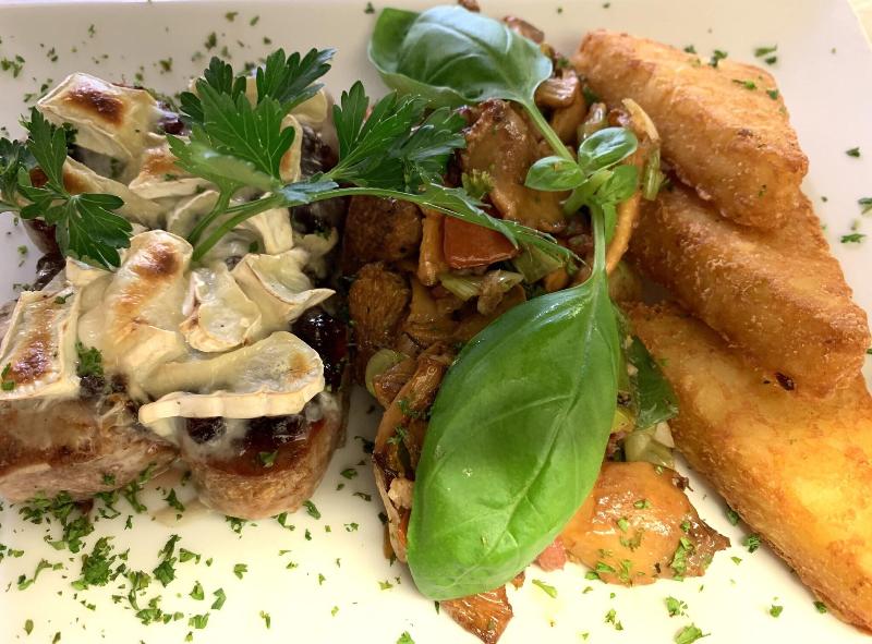 Boutique Hotel Goldene Henne - Restoran