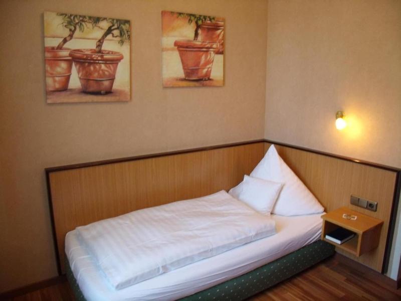 Restaurant & Landhotel Zum Niestetal - Oda