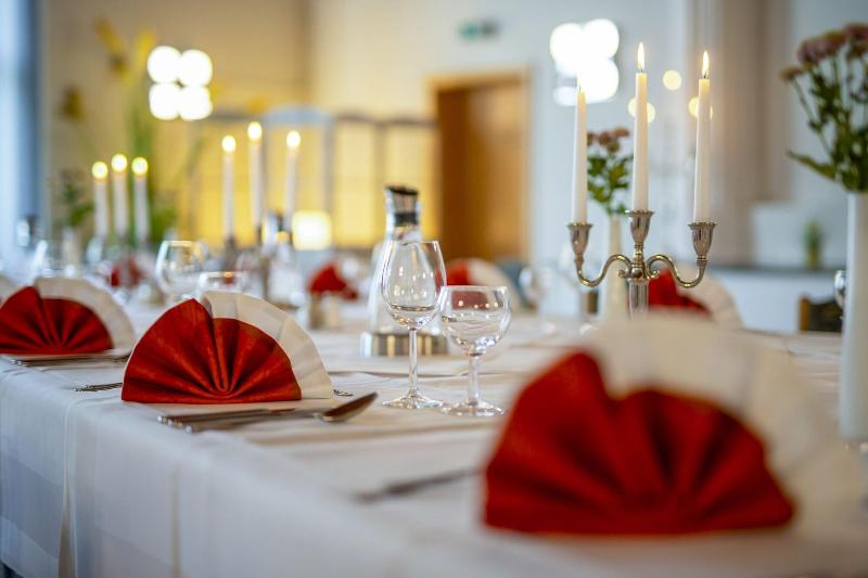 Restaurant & Landhotel Zum Niestetal - Restoran