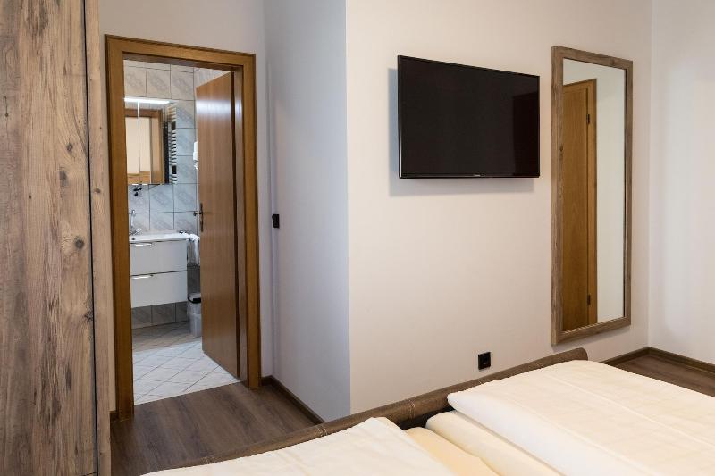 Hotel Garni Cafe Im Hamm - Oda