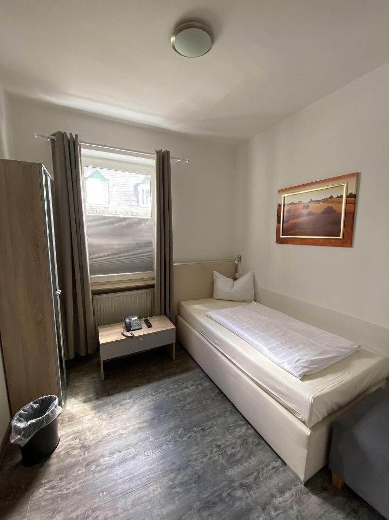 Hotel Krone - Oda