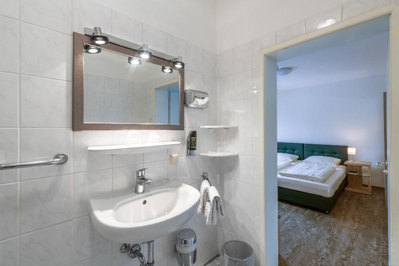 Hotel Krone - Oda