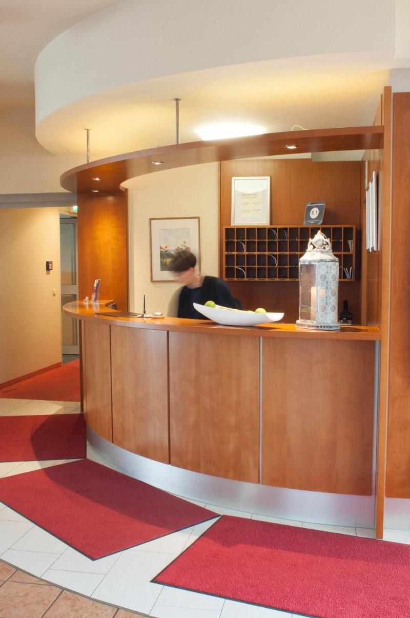 Hotel Stadt Püttlingen - Lobi