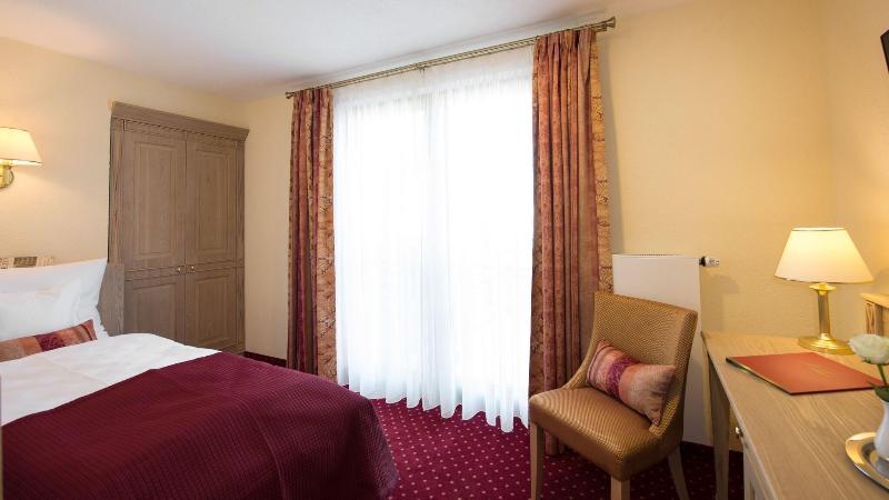 Hotel Rebstock - Oda