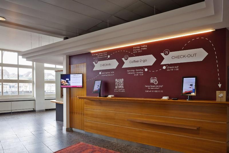 Merian Basel - Self Check-In - Lobi