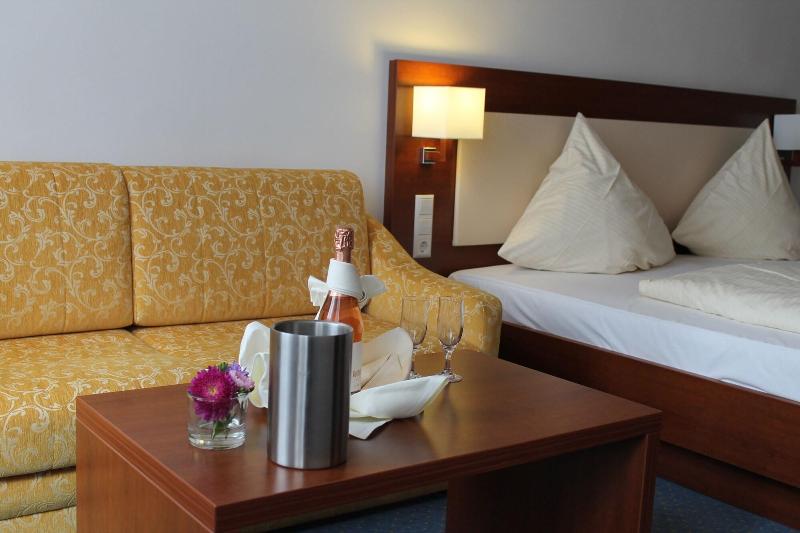 Hotel Gasthof Goldener Adler - Oda