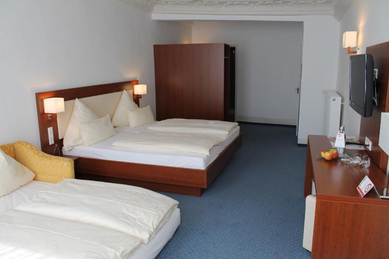 Hotel Gasthof Goldener Adler - Oda