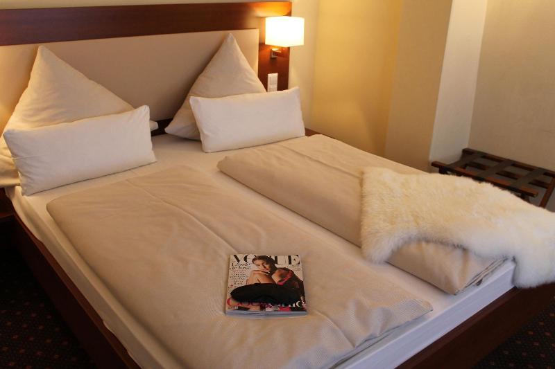 Hotel Gasthof Goldener Adler - Oda