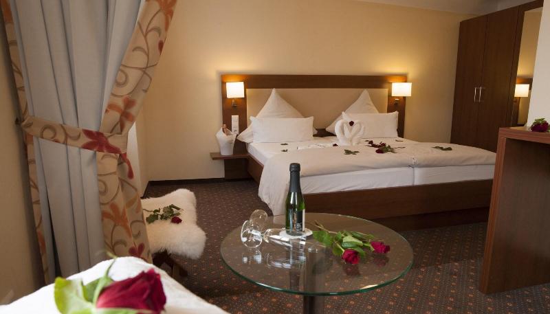 Hotel Gasthof Goldener Adler - Oda