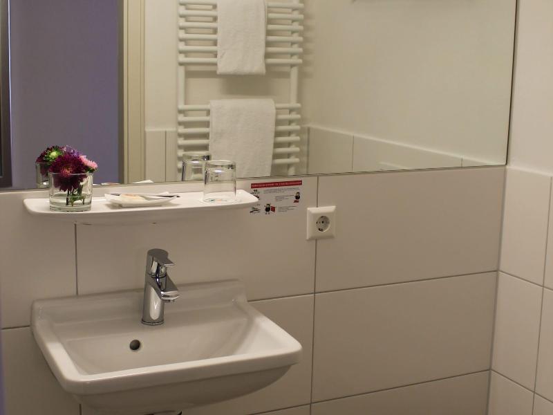Hotel Gasthof Goldener Adler - Oda