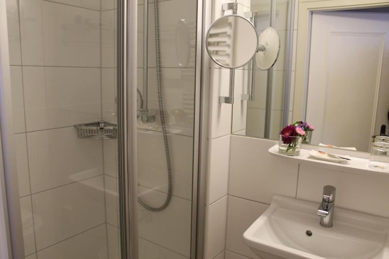 Hotel Gasthof Goldener Adler - Oda
