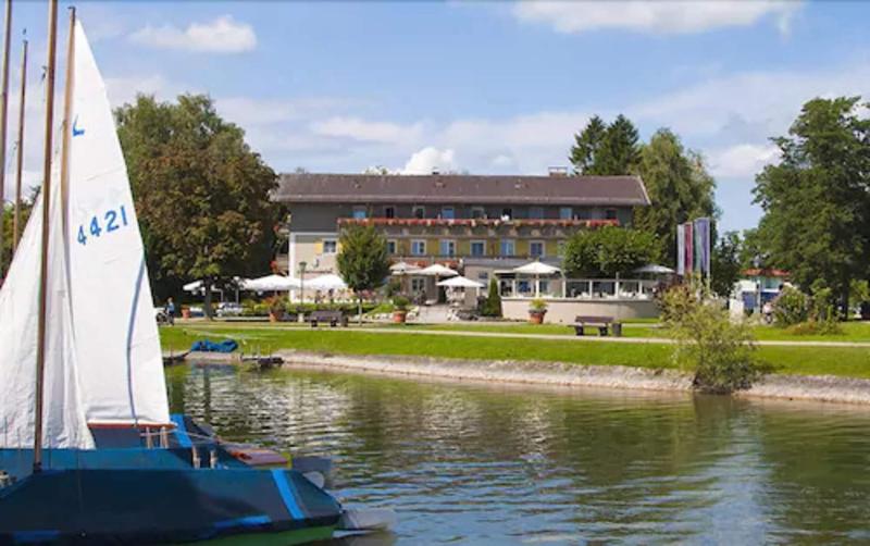 Hotel Schlossblick Chiemsee - Genel