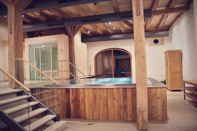 Romantik Hotel Zum Klosterbräu - Havuz