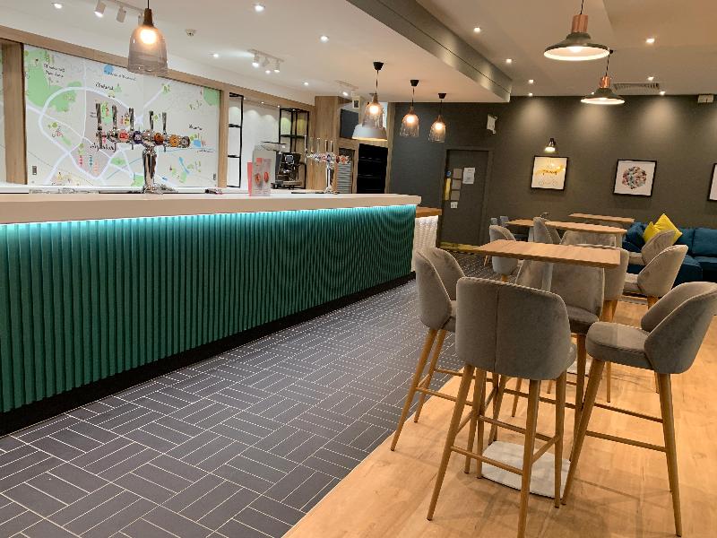 Holiday Inn Aylesbury - Bar