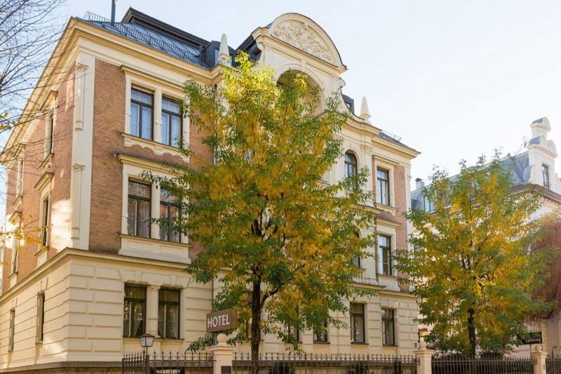 Hotel Uhland - Genel