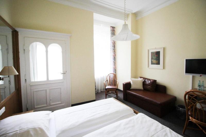 Hotel Uhland - Oda