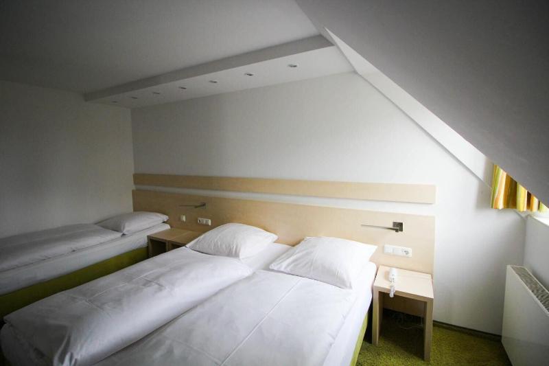 Hotel Uhland - Oda