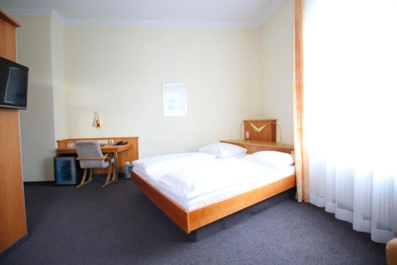 Hotel Uhland - Oda