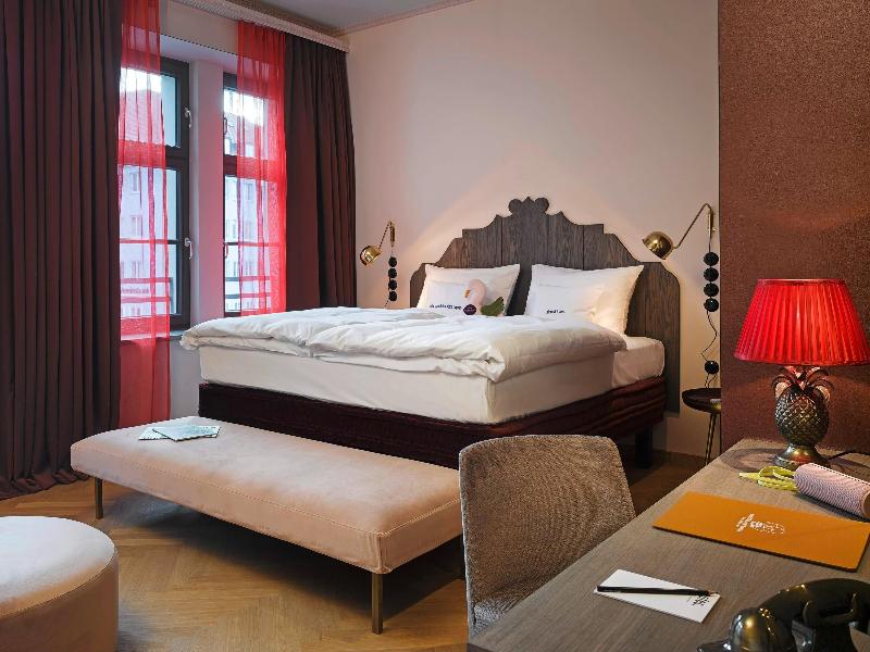 25Hours Hotel Munich The Royal Bavarian - Oda