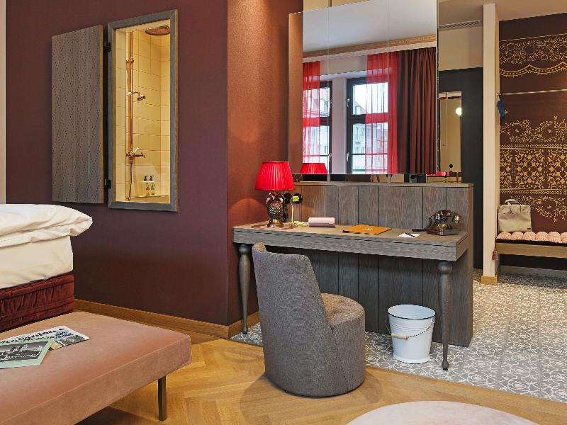 25Hours Hotel Munich The Royal Bavarian - Oda