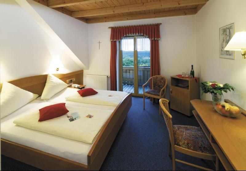 Panorama-Hotel Am See - Oda