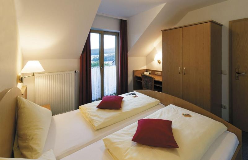 Panorama-Hotel Am See - Oda