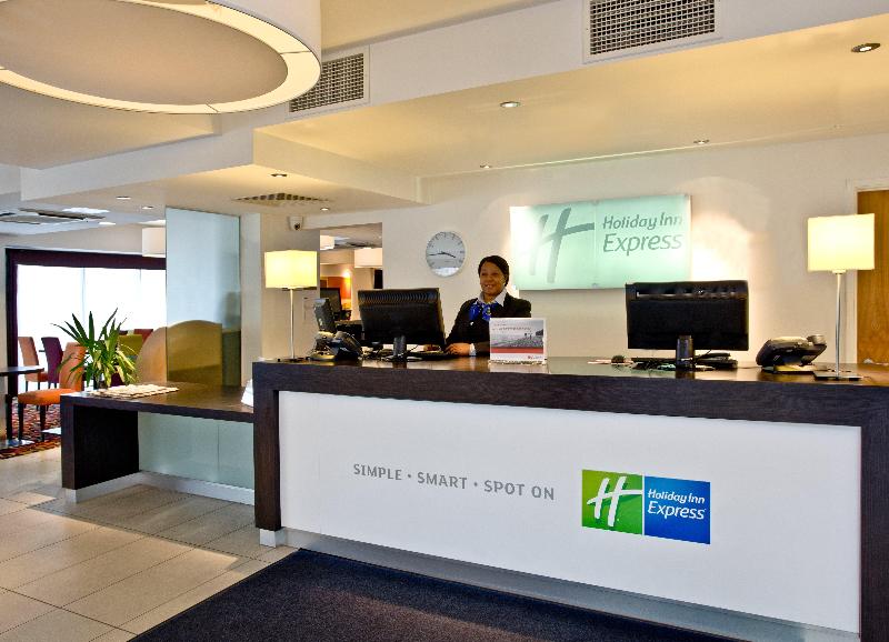 Holiday Inn Express Birmingham - South A45 - Lobi