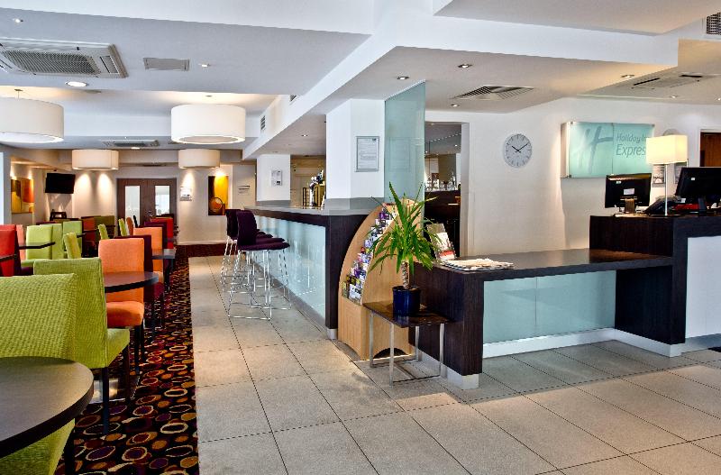 Holiday Inn Express Birmingham - South A45 - Lobi