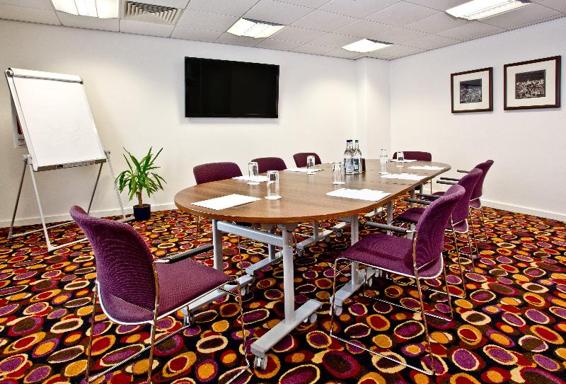 Holiday Inn Express Birmingham - South A45 - Toplantı