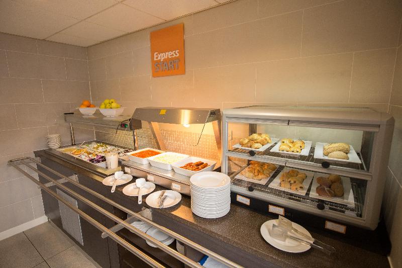 Holiday Inn Express Birmingham - South A45 - Restoran