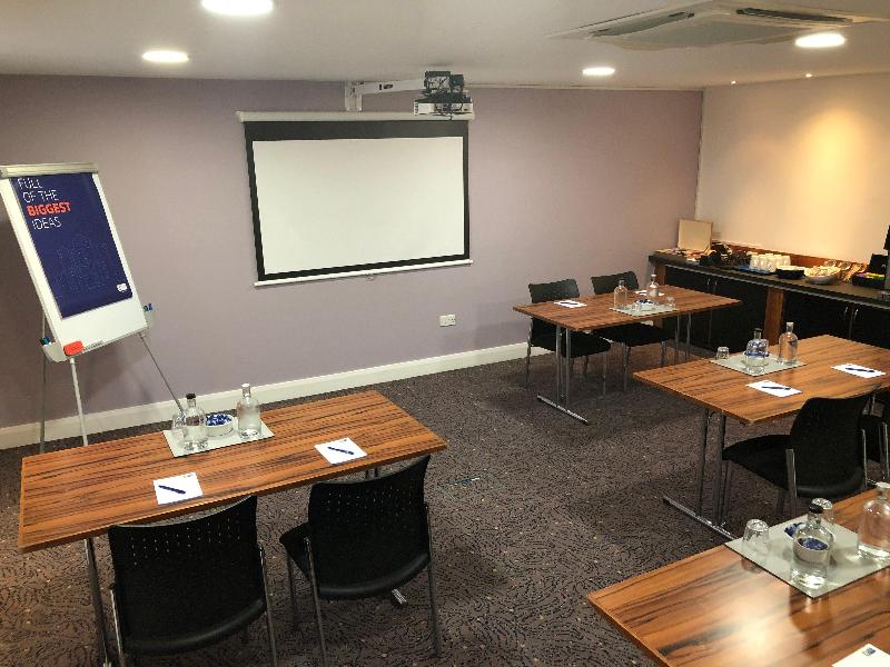 Holiday Inn Express London Gatwick Crawley - Toplantı