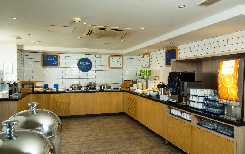 Holiday Inn Express Bath - Restoran