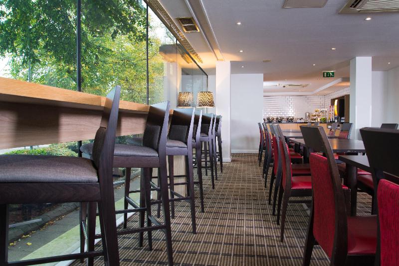 Holiday Inn Express Bath - Restoran