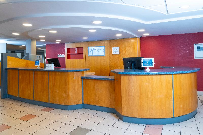 Holiday Inn Express Droitwich - Lobi