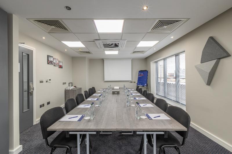 Holiday Inn Express London Croydon by IHG - Toplantı