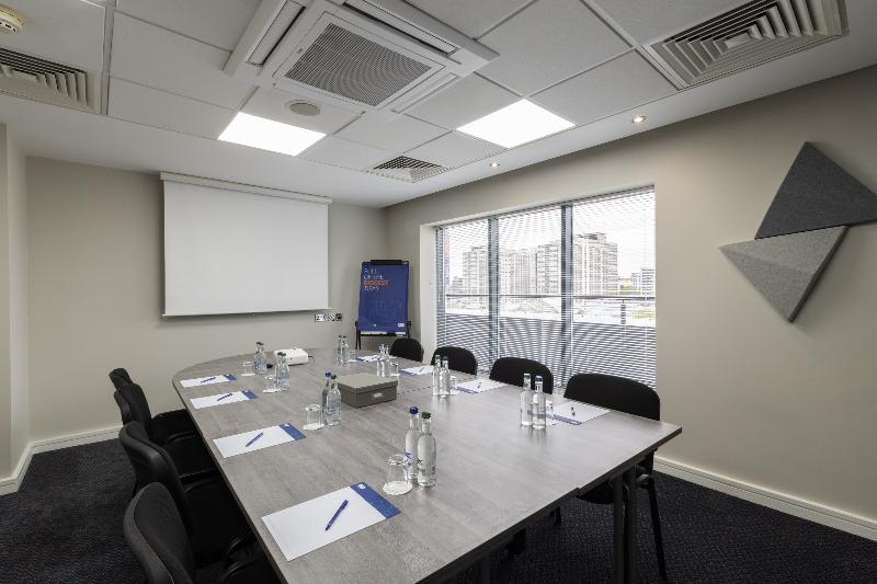 Holiday Inn Express London Croydon by IHG - Toplantı