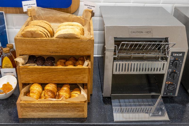 Holiday Inn Express London Croydon by IHG - Restoran