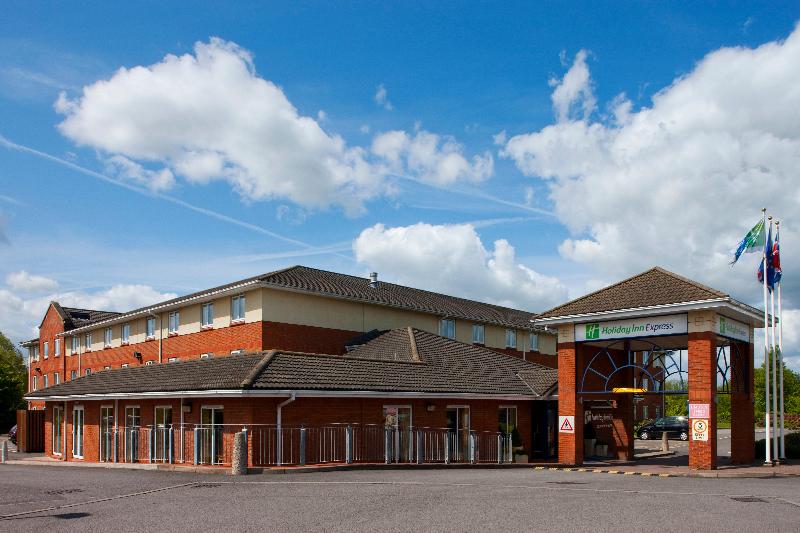 Holiday Inn Express Gloucester South - Genel