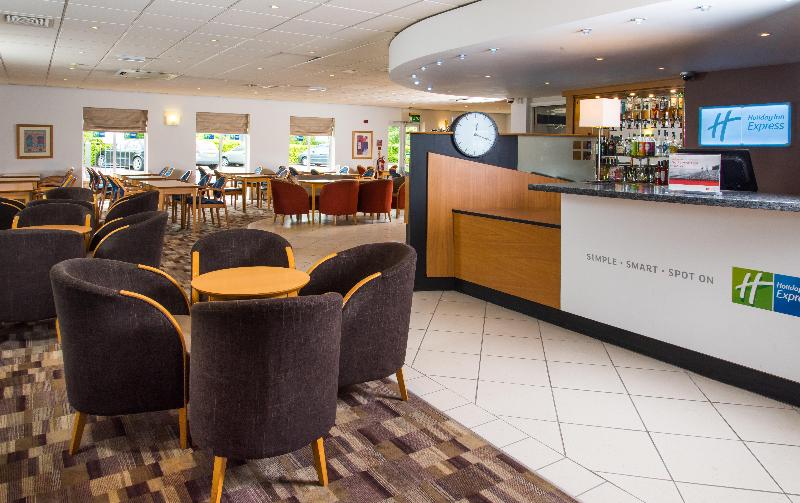 Holiday Inn Express Gloucester South - Genel